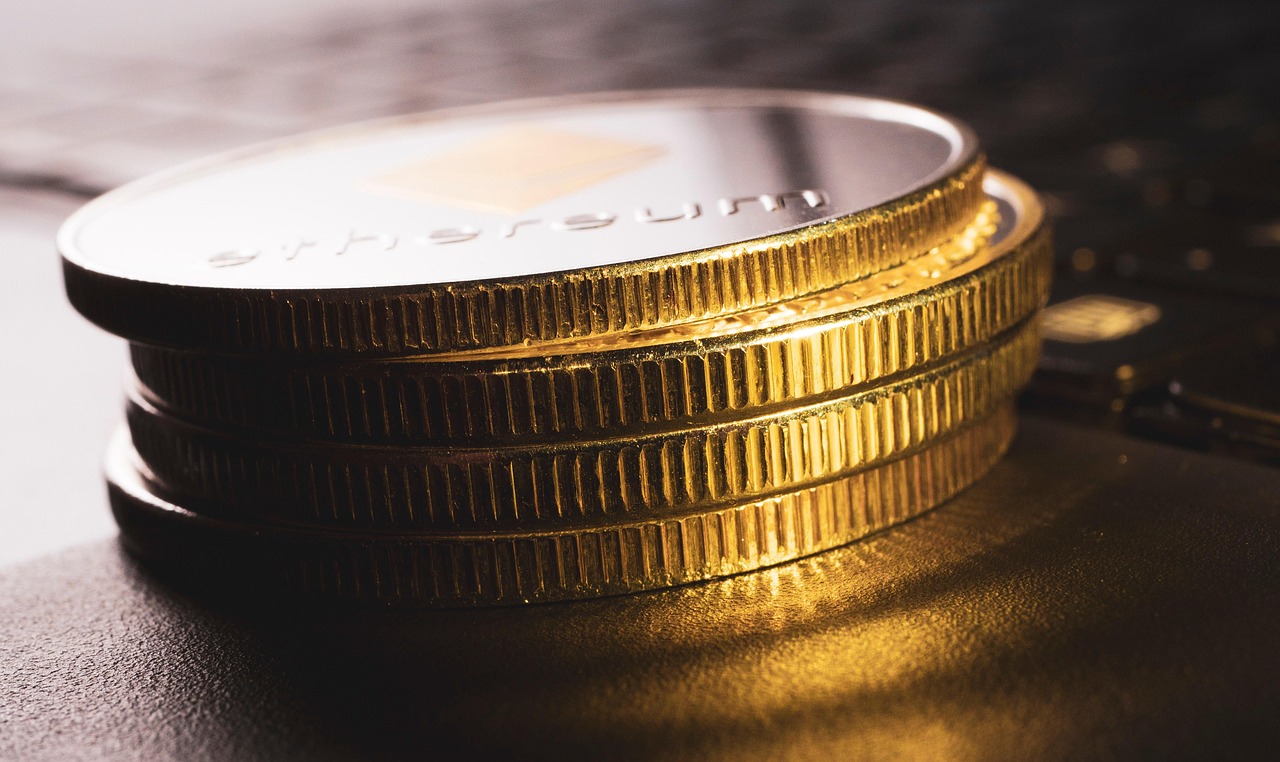 小贷「套娃游戏」迎围剿，牌照租借没戏了